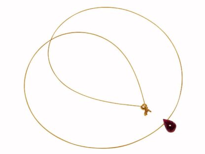 Collier/Juwelierdraht vergoldet mit Granat-Tropfen rot