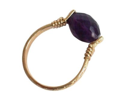 Spannring vergoldet mit Amethyst violett